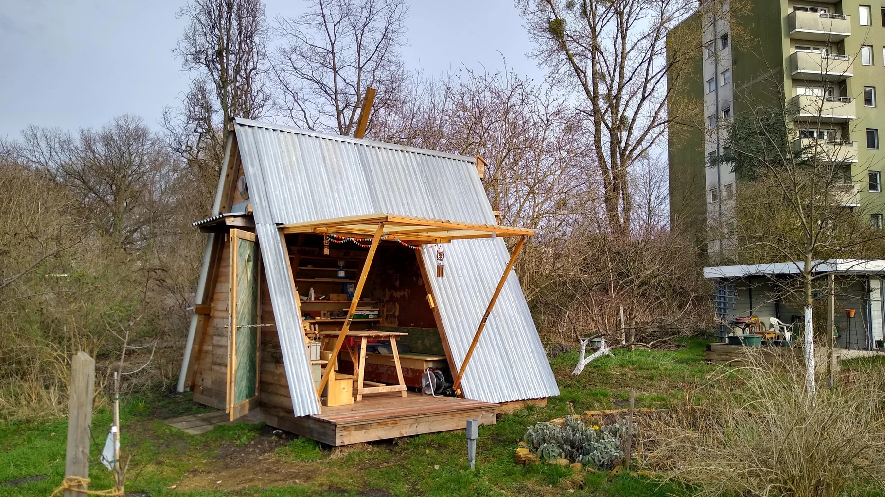 A frame garden shed